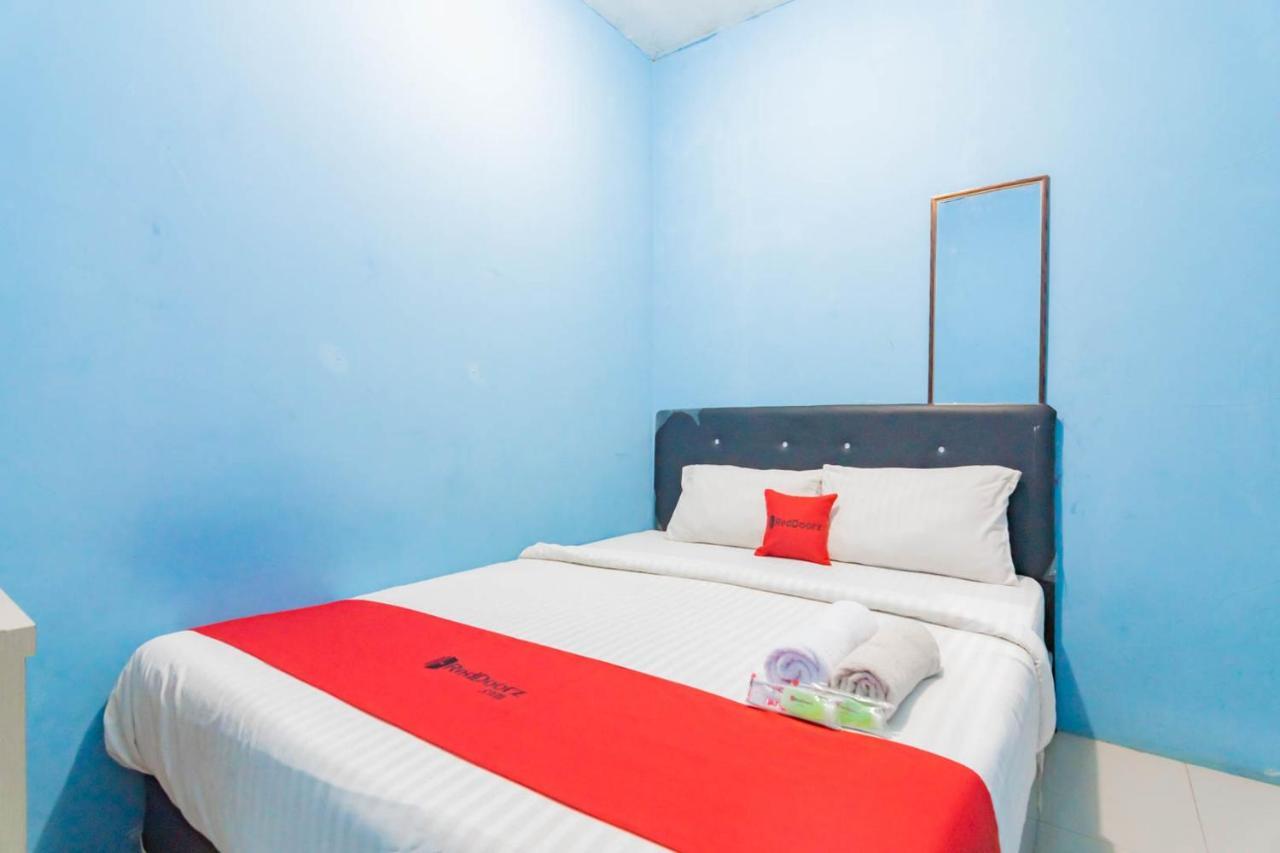 Reddoorz Syariah At Jl Pangeran Hidayatullah Cianjur Hotell Exteriör bild