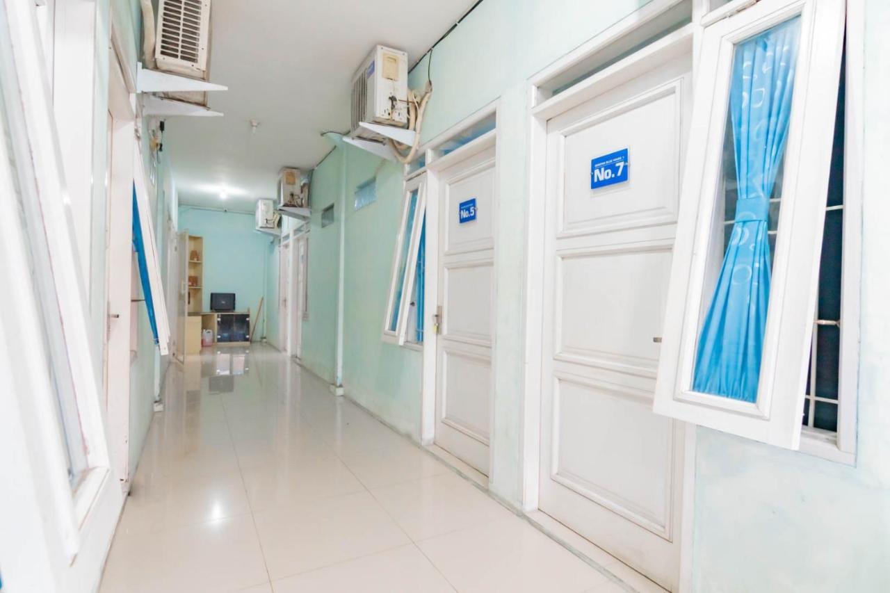 Reddoorz Syariah At Jl Pangeran Hidayatullah Cianjur Hotell Exteriör bild