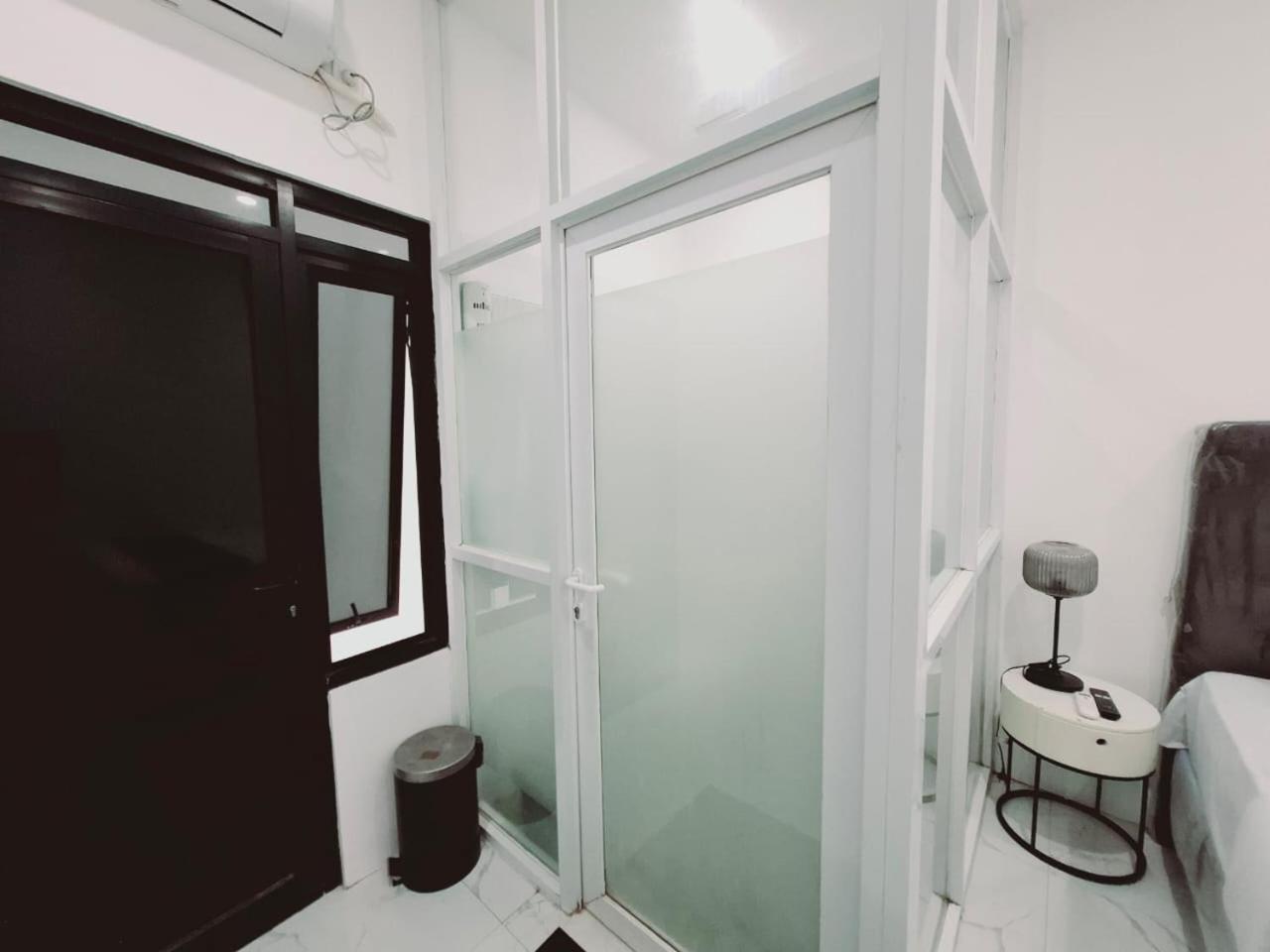 Reddoorz Syariah At Jl Pangeran Hidayatullah Cianjur Hotell Exteriör bild